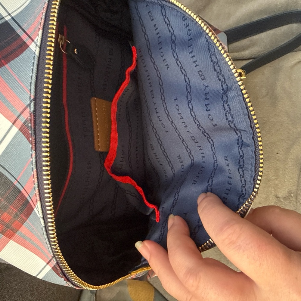 Tommy Hilfiger Bagpack - Picture 4 of 4